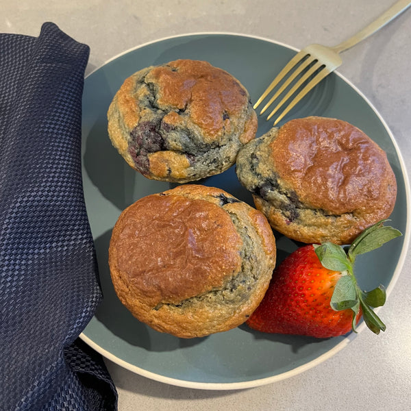 Muffins Protéinés à la PVT, aux Bleuets et à la Camerise