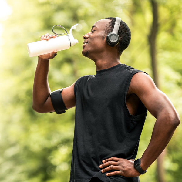 Faut-il ajouter des électrolytes à son eau quand il fait chaud?