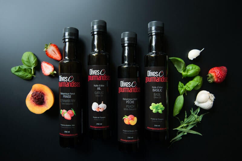 Huile d'olive infusée à l'Ail Huile d'olive et Vinaigres Balsamiques Olives et Gourmandises 